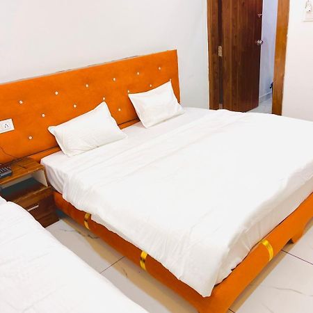 Hotel Shree Kedar Palace Ujjain Exteriör bild