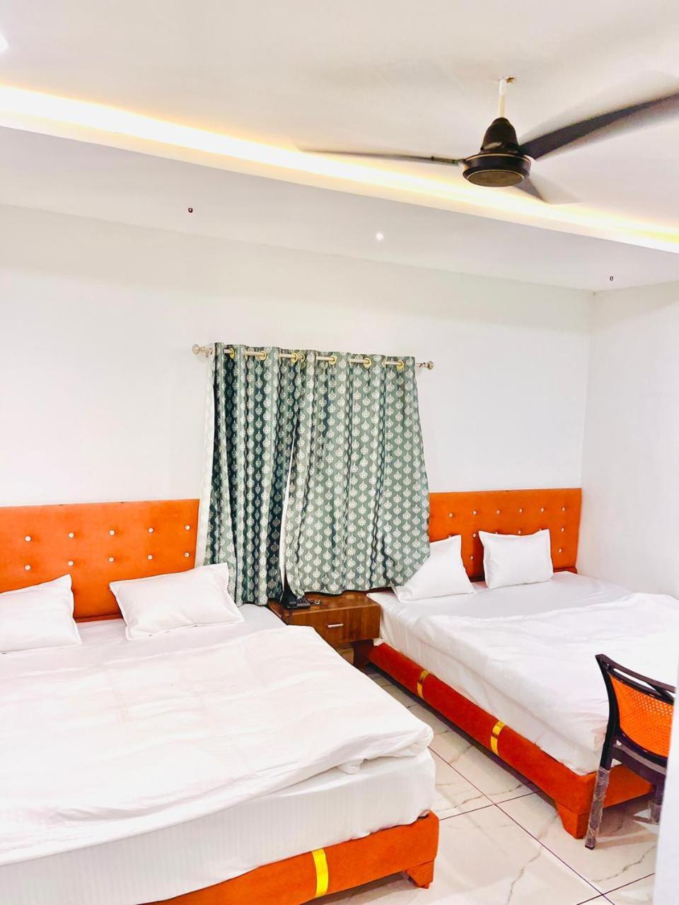 Hotel Shree Kedar Palace Ujjain Exteriör bild
